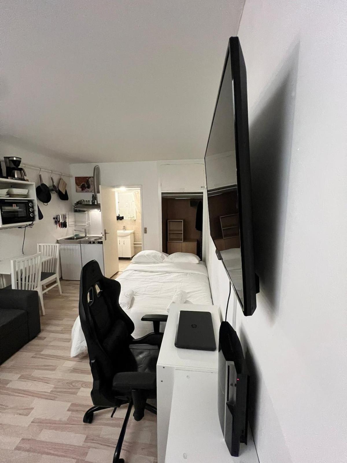 Comfort Cozy Near Airport Appartamento *